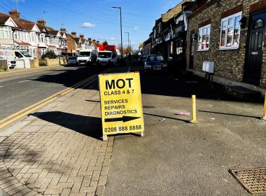 MOT banner